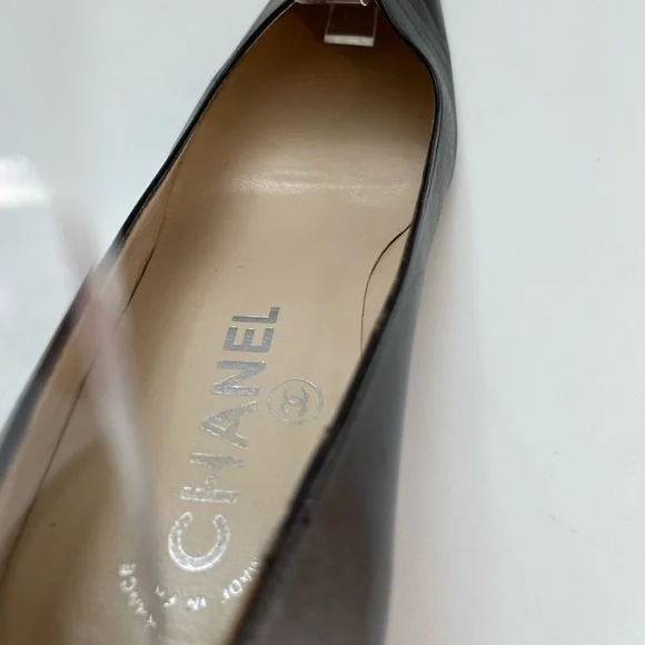 Chanel Black Leather Square Toe Kitten Heels Logo Vintage Size 7 - Picture 9 of 11
